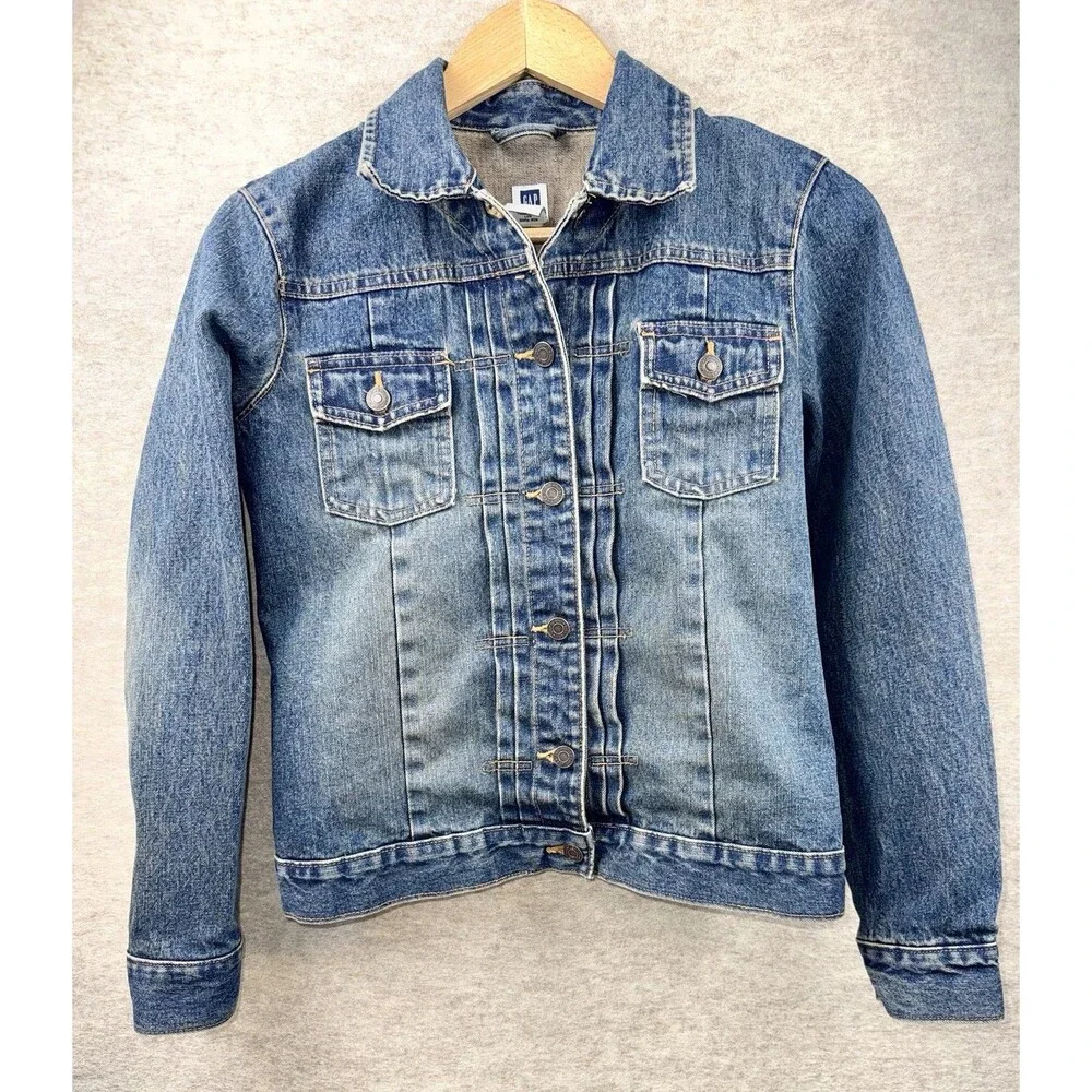 Gap Factory Store Women’s Button Denim Jean Jacket Size M 2 Top Pockets w/ Flaps - Picture 1 of 6